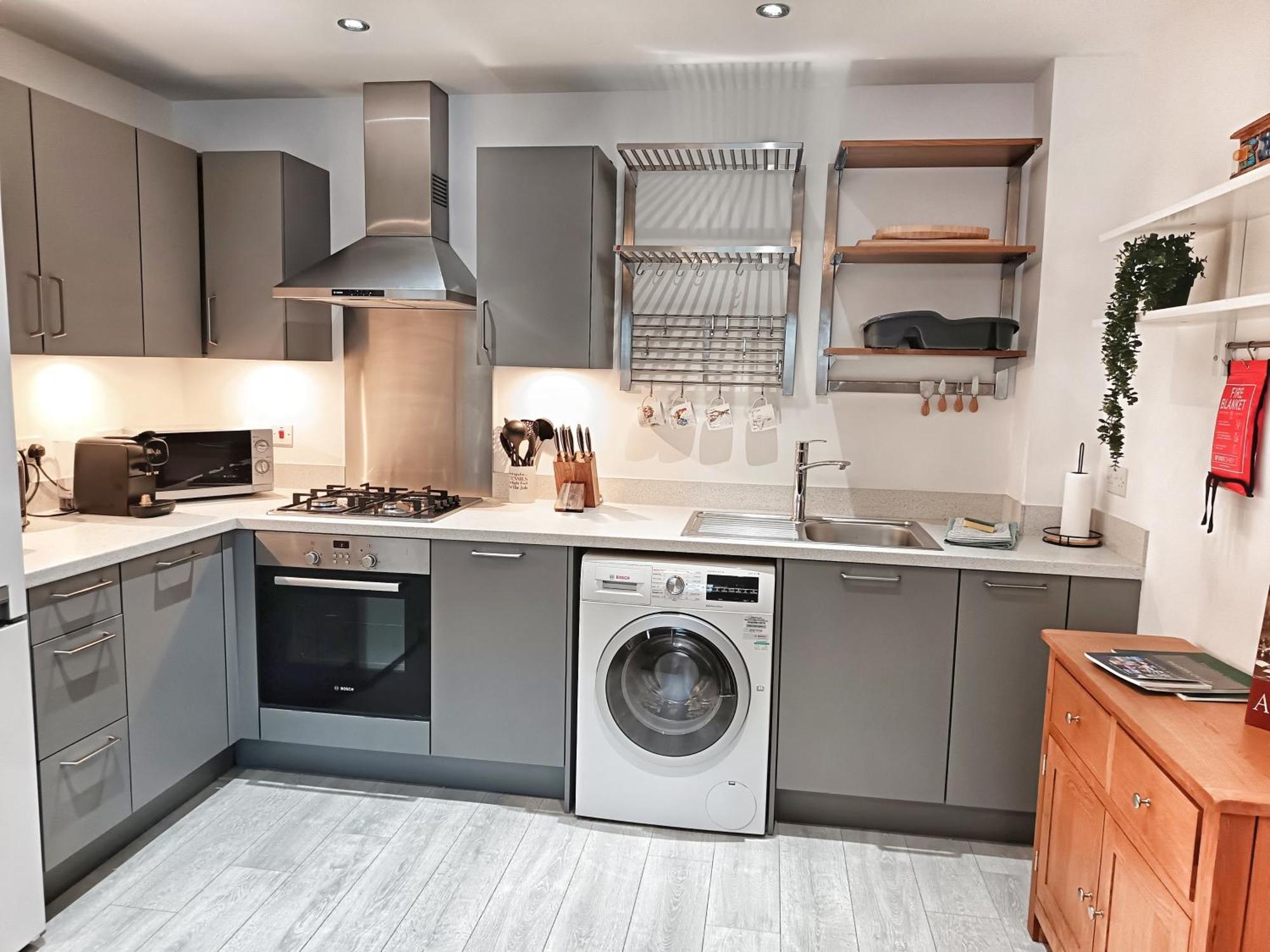 Lains Lettings - Woodend, Lang Stracht Aberdeen